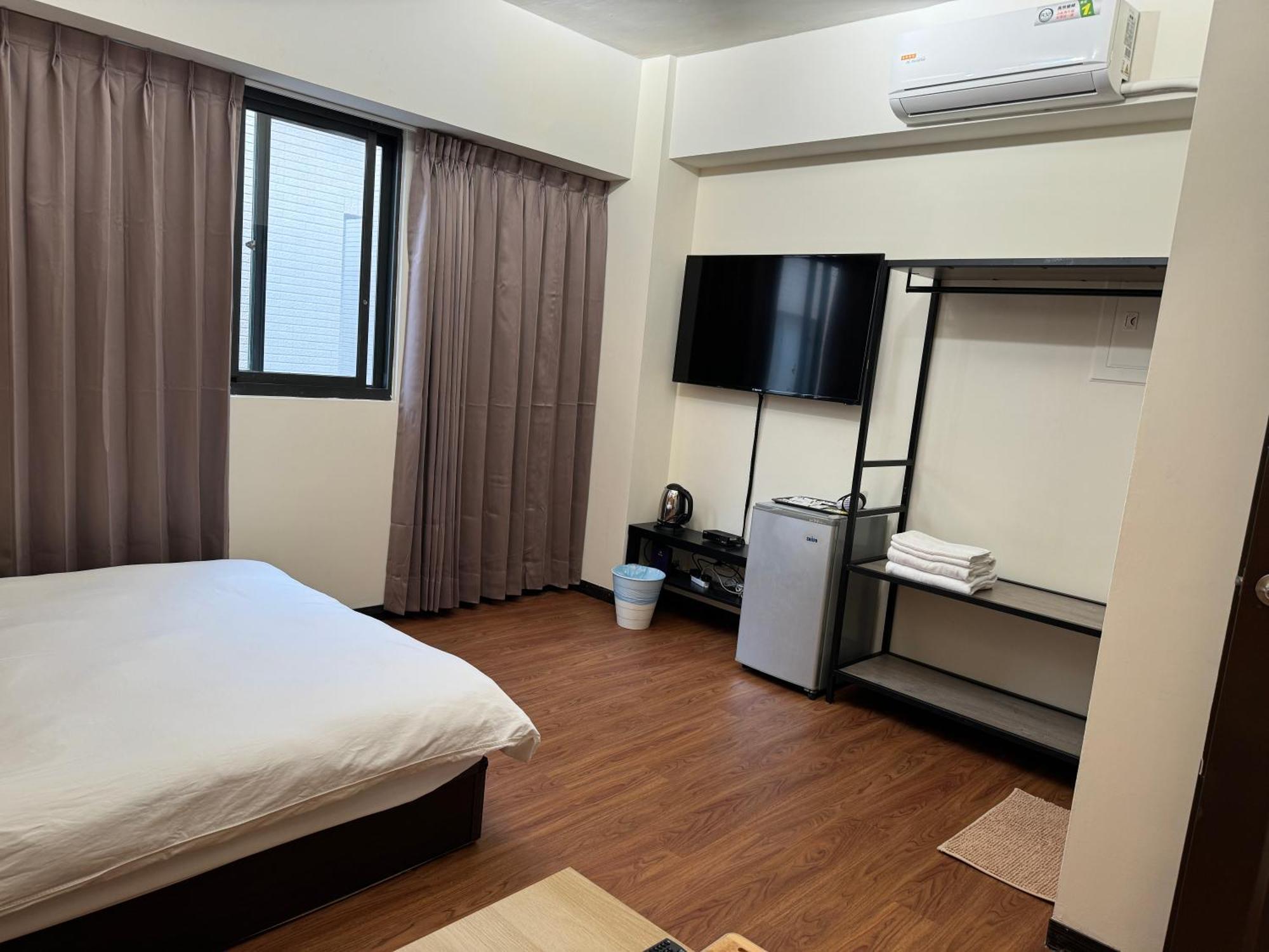台中向日葵 Apartment ภายนอก รูปภาพ